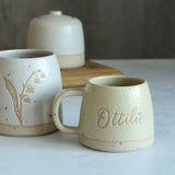 Petite tasse personnalisée fleurs et prénom