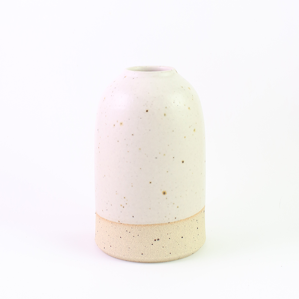 Vase moyen en pierre blanc cassé
