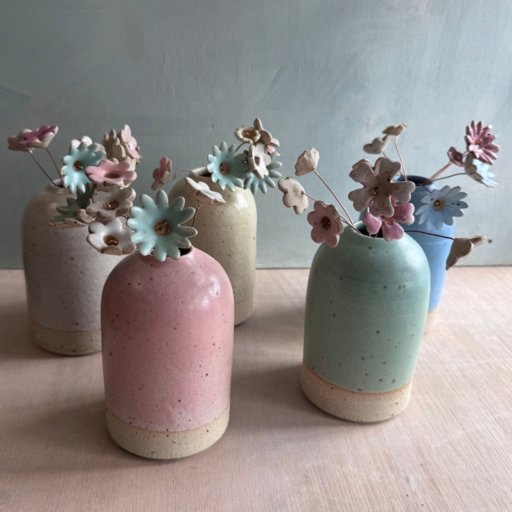 Lot de vases et de fleurs (d'une valeur de 64,50 £) – Plusieurs coloris