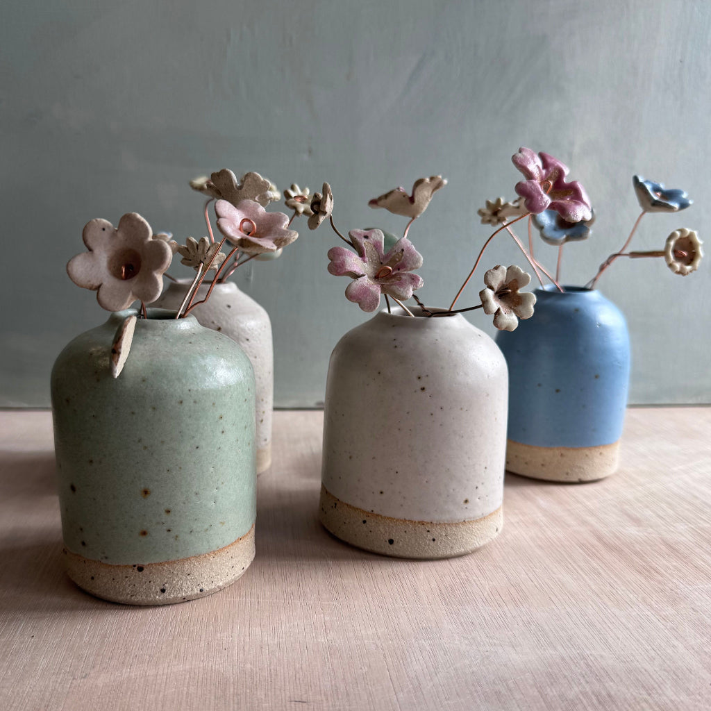 Lot de vases et de fleurs (d'une valeur de 64,50 £) – Plusieurs coloris