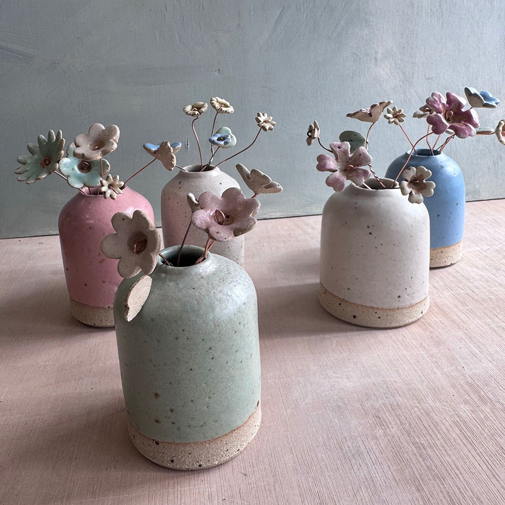 Lot de vases et de fleurs (d'une valeur de 64,50 £) – Plusieurs coloris
