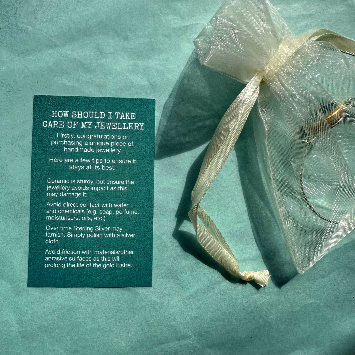 Round Emerald Turquoise Lagoon Silver-Plated Bangle