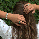 Bracelet rond en plaqué argent avec récif d'émeraude